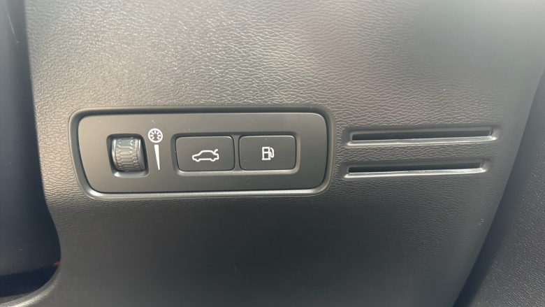 Volvo Xc40 1.5 T5 Recharge PHEV R DESIGN Pro 5dr Auto Estate